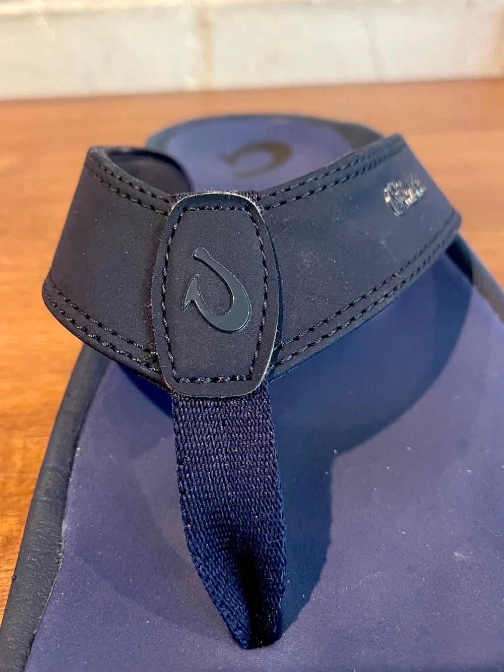 OluKai Men's ‘Ohana Sandals, size 8